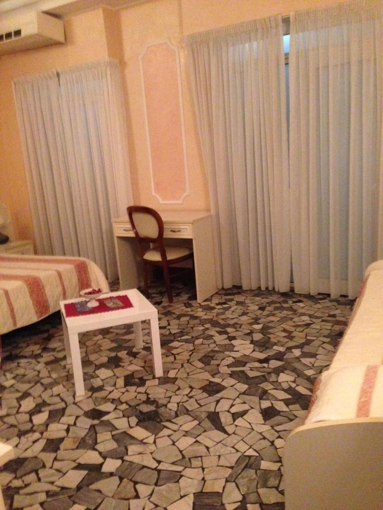 Hotel Residence Maria Grazia Rimini Chambre photo