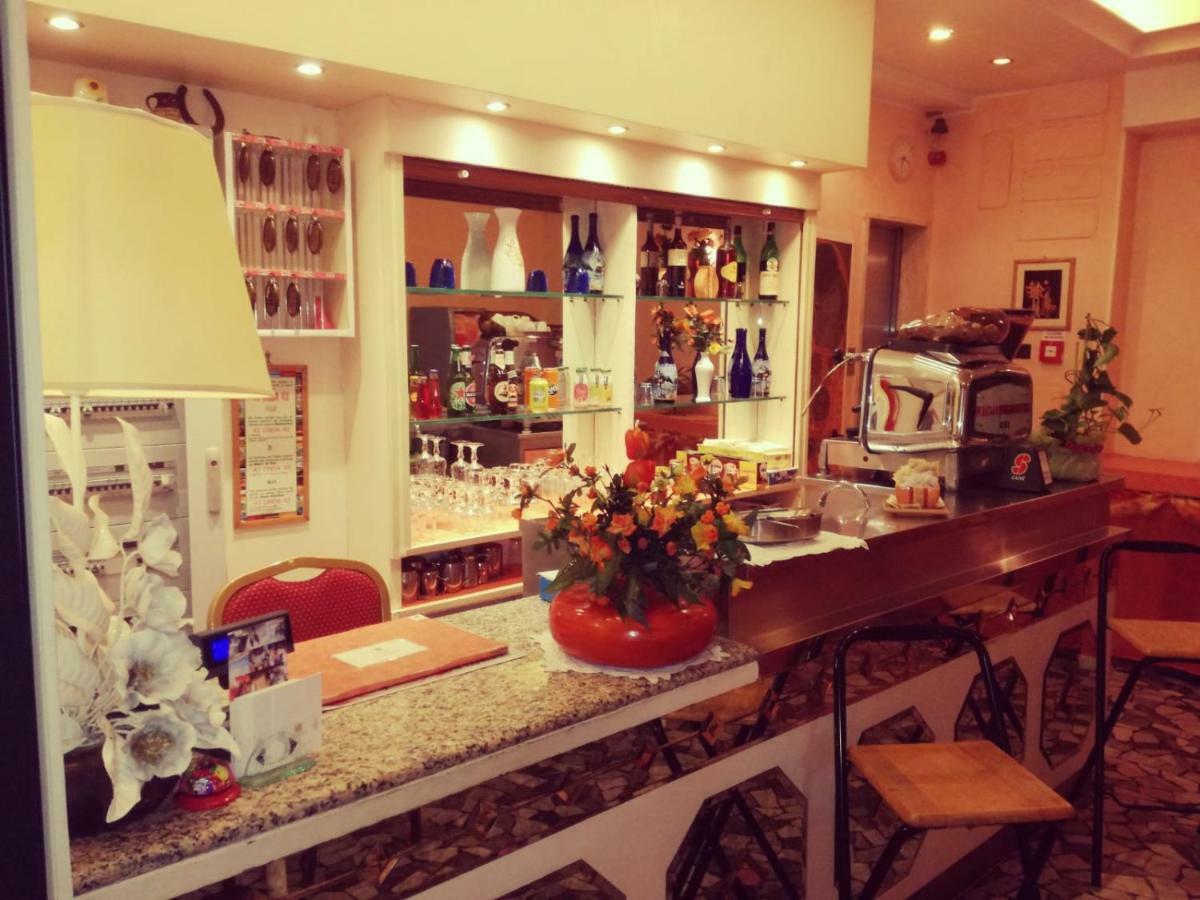 Hotel Residence Maria Grazia Rimini Extérieur photo